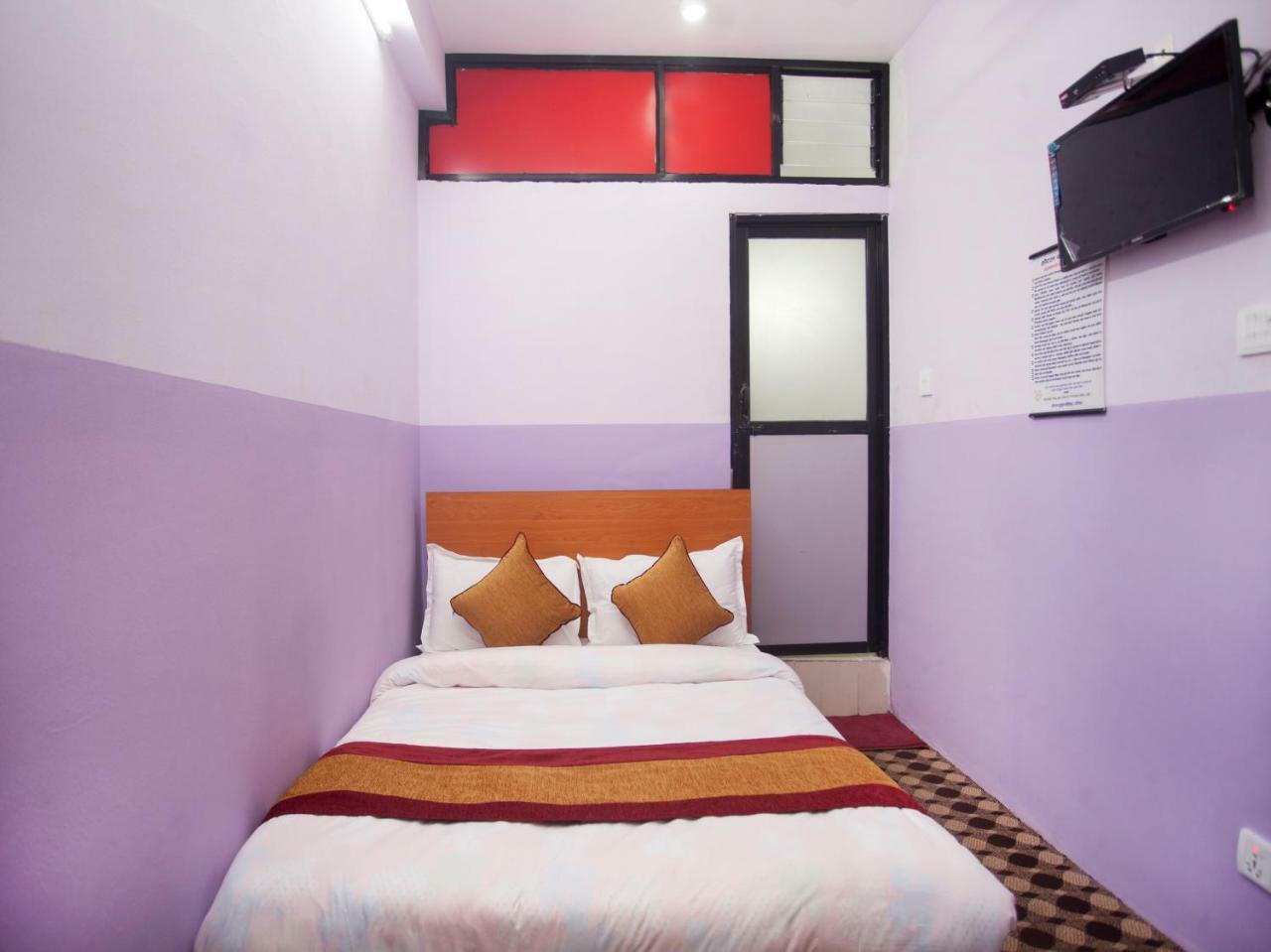 Oyo 341 Hotel Kusum Kohinoore Tokha Esterno foto