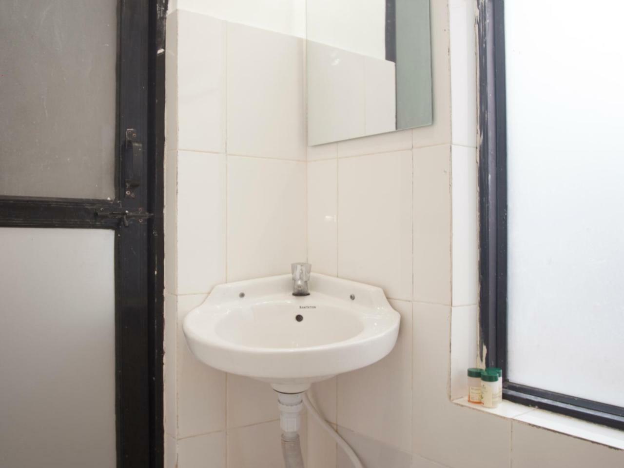 Oyo 341 Hotel Kusum Kohinoore Tokha Esterno foto