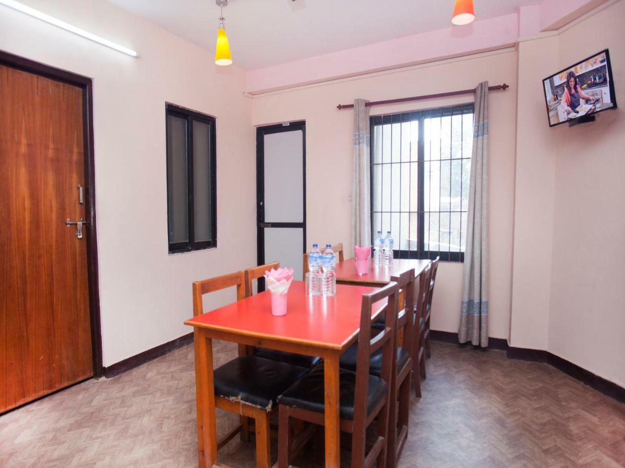 Oyo 341 Hotel Kusum Kohinoore Tokha Esterno foto